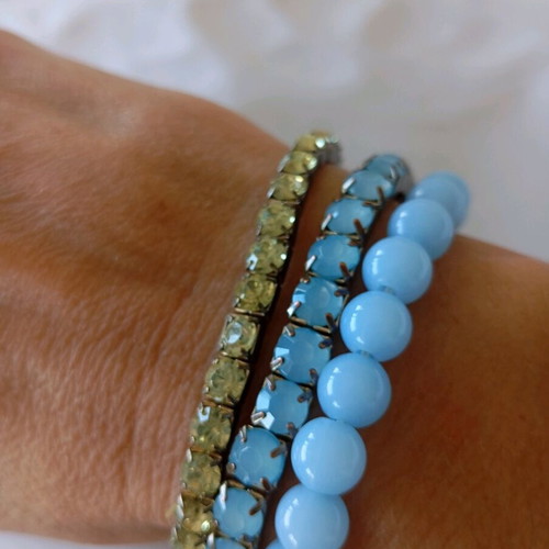 Bracelets pack of 3, blue and yellow on silver base
