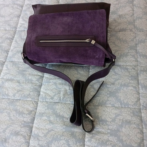 Carpisa shoulder bag like new, genuine leather, purple