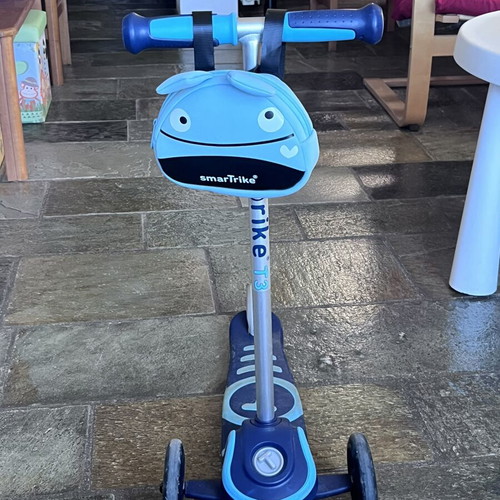 Scooter with bag for child up to 5 years, used