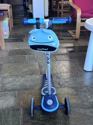 Scooter with bag for child up to 5 years, used