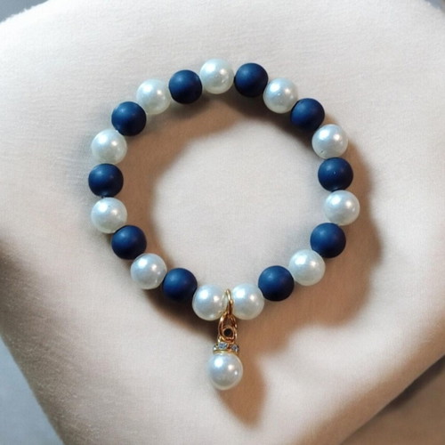 Handmade bracelet new, white and blue