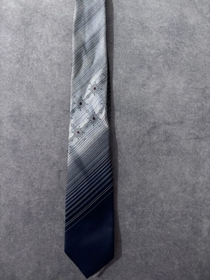 Silk tie like new