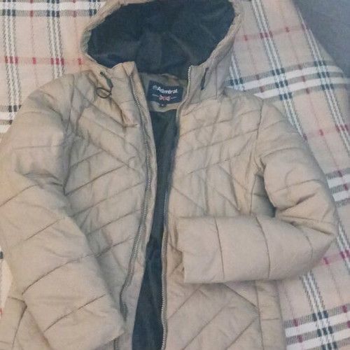 Warm jacket like new, size M, beige
