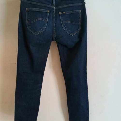 Authentic Lee women's dark blue jeans like new