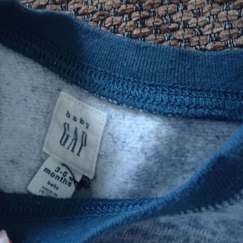 Gap romper 3-6 months like new