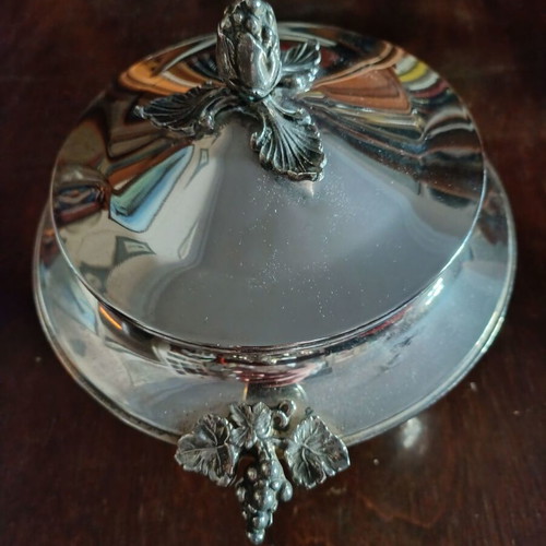 Vintage silver-plated fondant dish with carved details like new