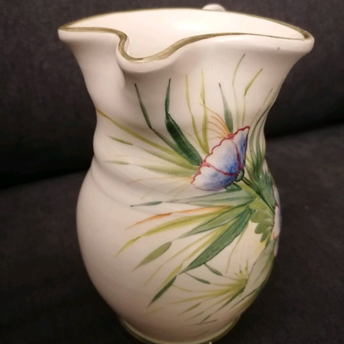 Italian pitcher used with hand-painted design 18x16cm