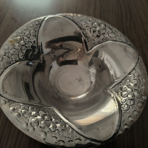 Vintage metal decorative bowl used, floral design