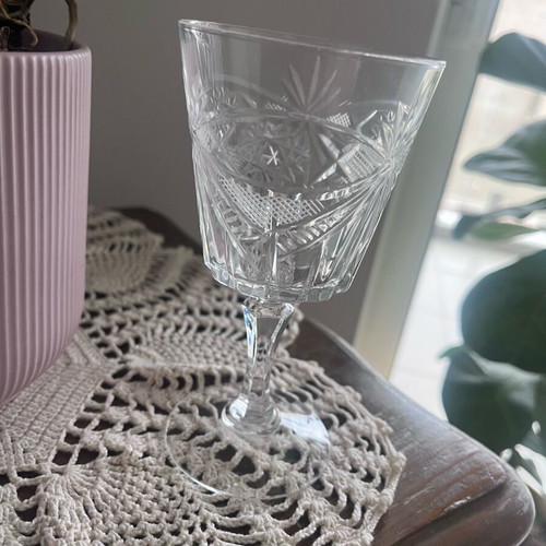 Crystal carved wine glasses like new, set of 5