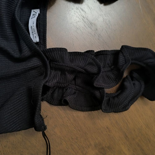 Zara crop top black size S like new
