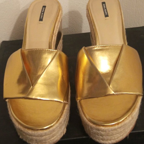 Zara platform sandals size 39 gold like new