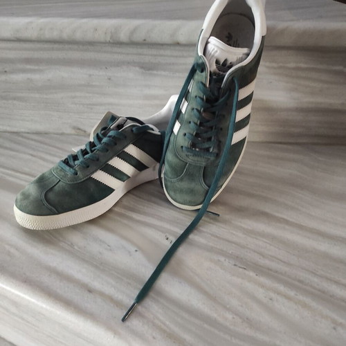 Adidas athletic shoes like new, size 39 green