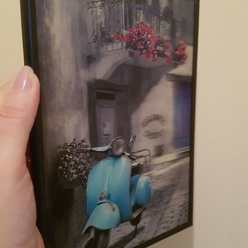 3D Decorative Picture Frame Like New