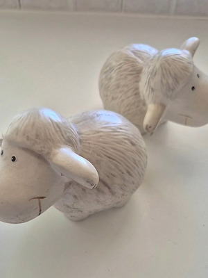 Clay sheep figurines, 12x17cm decorative