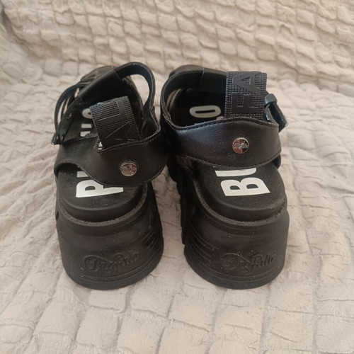 Buffalo London Chunky Sandals black size 39 like new