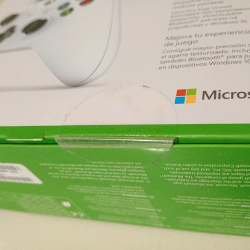 Xbox One 1708 White Wireless Controller new, sealed