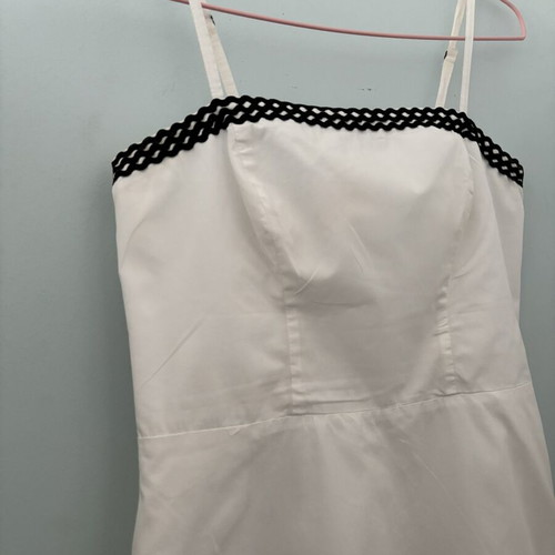 Lynne dress Mystic black and white like new with pockets
