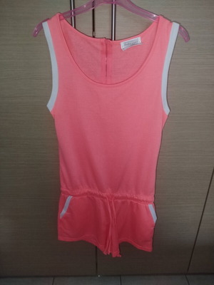 Ladies Wear Coral One-Piece Sports Romper new, one size with pockets