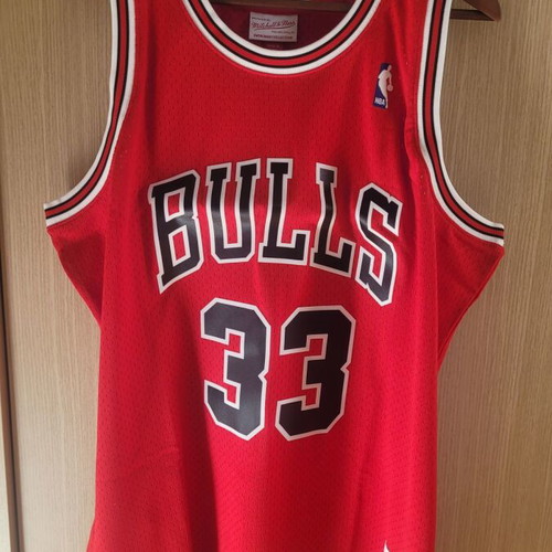 NBA Bulls 1997-98 Mitchell & Ness XL jersey new, authentic swingman
