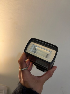 TT560 Camera Flash like new
