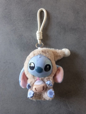Stitch συλλεκτικό λούτρινο μπρελόκ καινούργιο με σκούφο και cupcake