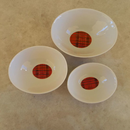 Set of three oval serving bowls used