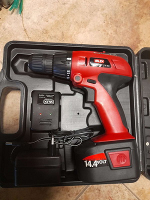 Δραπανοκατσάβιδο μπαταρίας 14,4V Valex Italy με βαλιτσάκι, 1 μπαταρία, 1 φορτιστής