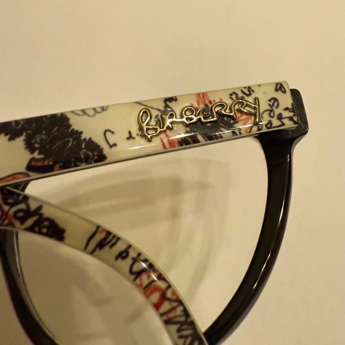 Burberry eyeglasses like new, black and white