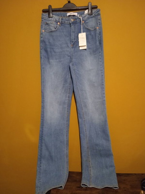 Reserved bootcut high rise jeans new, size UK 12 EUR 40, blue