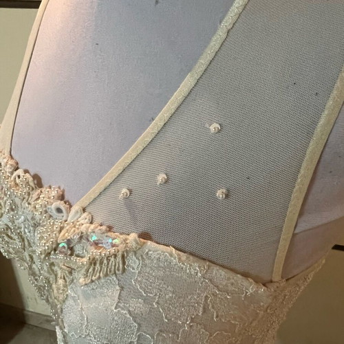 Vintage bodysuit like new with embroidery and lace, size L
