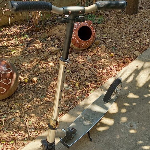 Scooter used, foldable for teenager