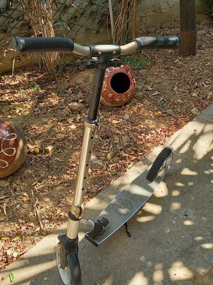 Scooter used, foldable for teenager