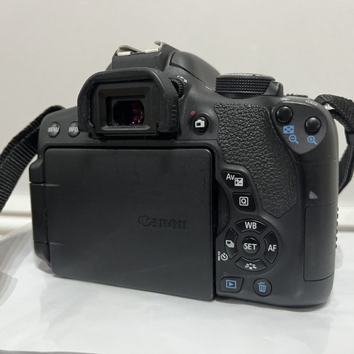 Canon EOS 750D camera like new
