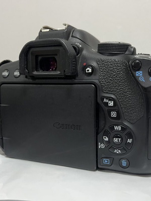 Canon EOS 750D camera like new