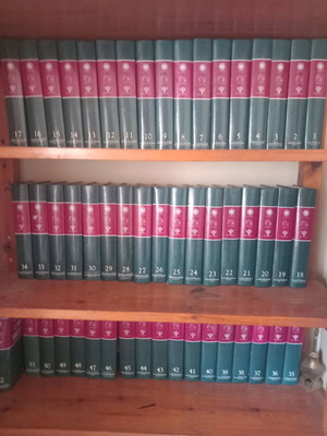 Papyrus Larousse encyclopedia used, 52 volumes