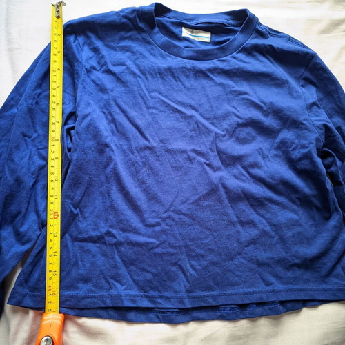 Columbia women's long-sleeve crop top size M like new blue