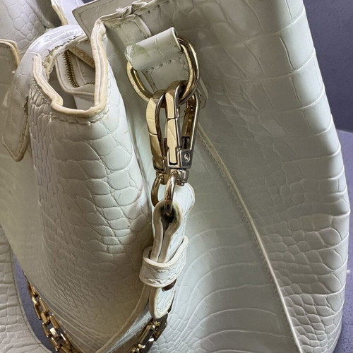 Nolah shoulder bag white used with wear on clasp and interior