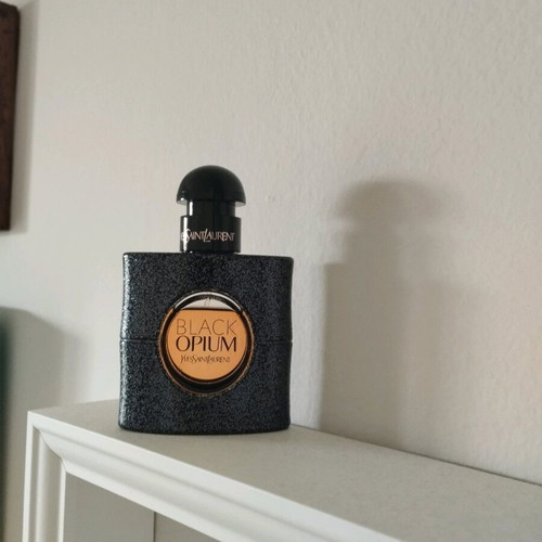 Black Opium Eau de Parfum intense 30 ml like new