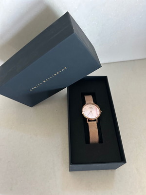Daniel Wellington Petite Unitone watch with rose gold metal bracelet