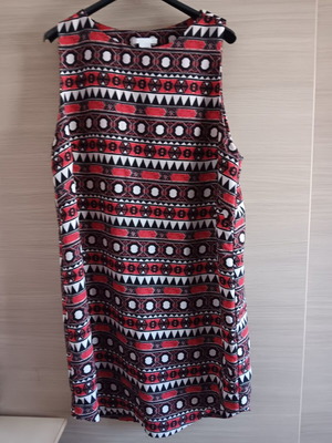Women's dress H&M like new, size L, red colorful