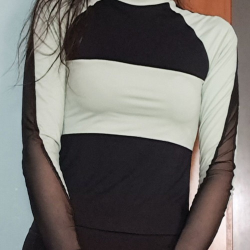 Athletic top black and mint green mock neck like new