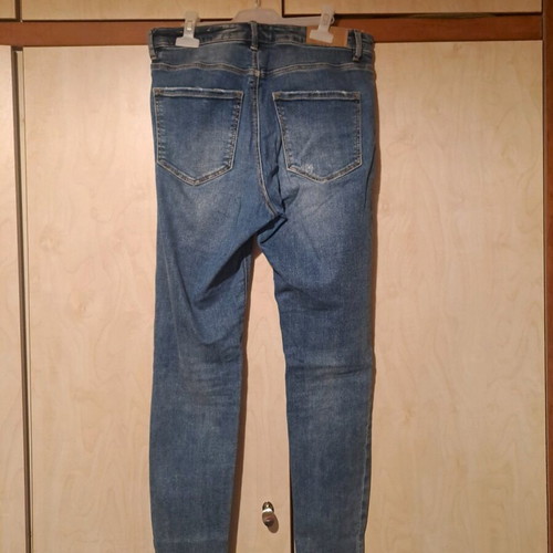Jeans high waist pants like new with holes and frayed edges