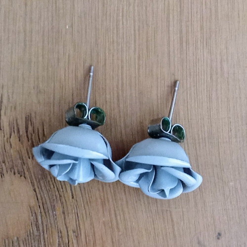Earrings gray large rose used