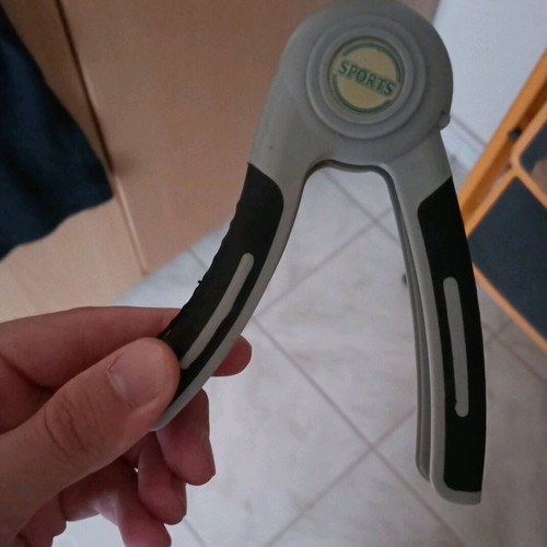 Fitness hand gripper like new for wrist and forearm