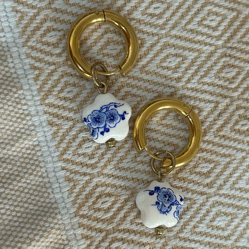 Steel earrings new, pair
