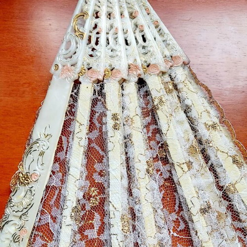 Vintage handmade fan with lace and case new