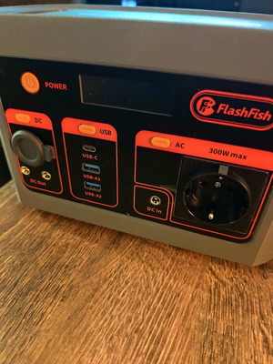 Power Station new, 300W, USB 3.2, Type-C, 230V output