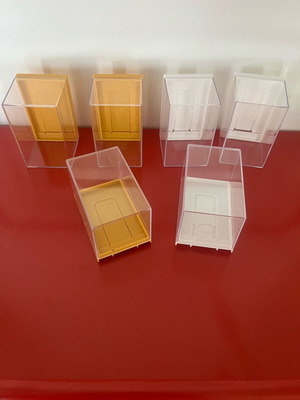 Acrylic display boxes set of 6 like new