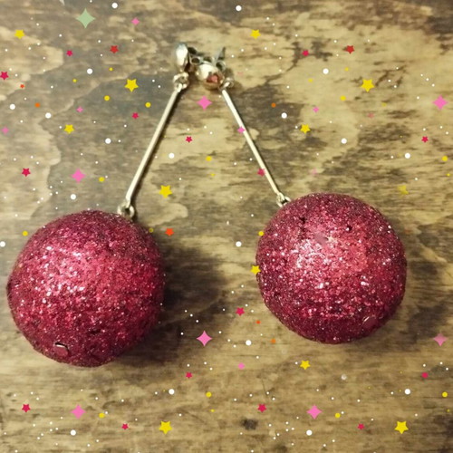 Christmas earrings red glitter hanging H&M like new