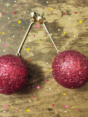 Christmas earrings red glitter hanging H&M like new